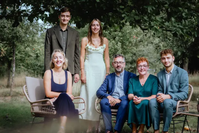 een klassieke opstelling van een gezin