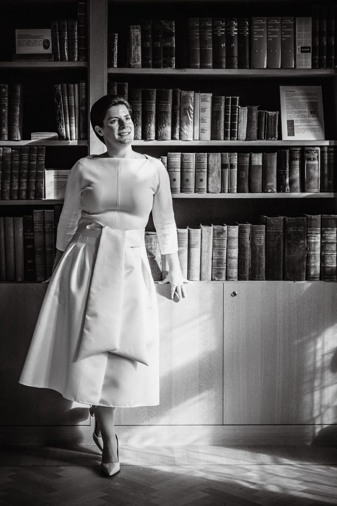 koppel getrouwd in een bibliotheek van de domein De Ghellinck