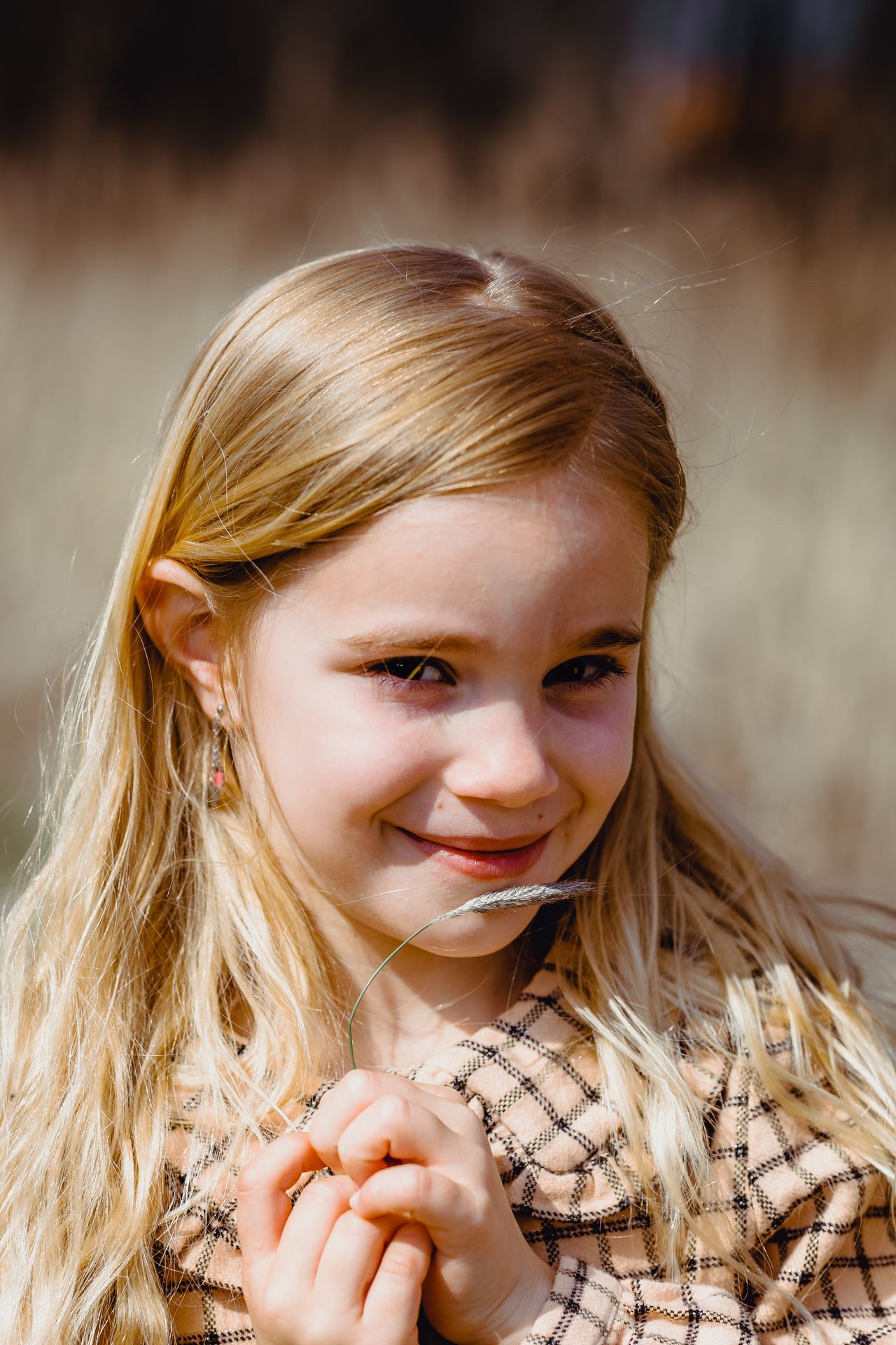 Fotoshoot eerste communie met warme lichtinval