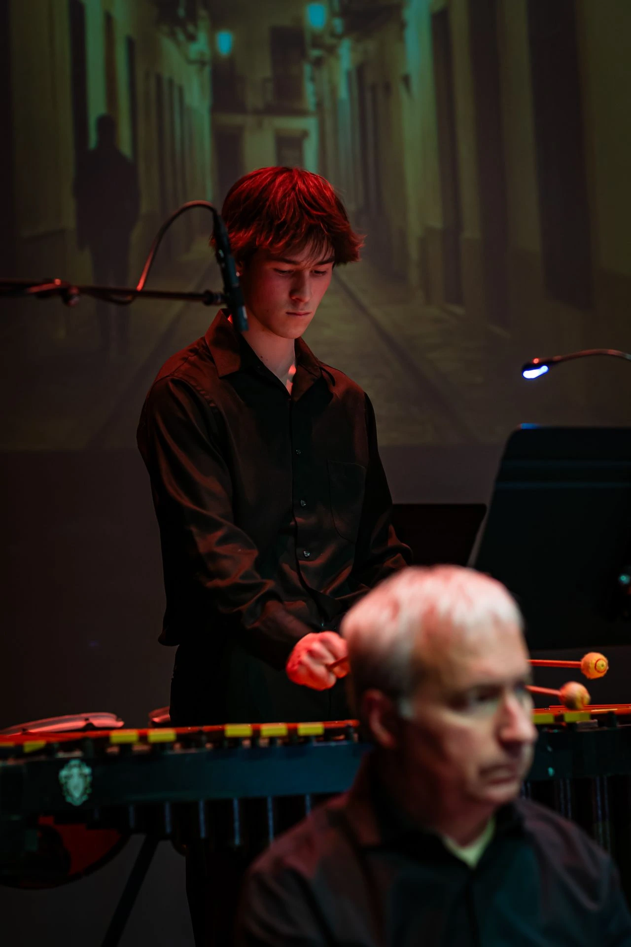 Samenspel van harmonieorkest tijdens live optreden