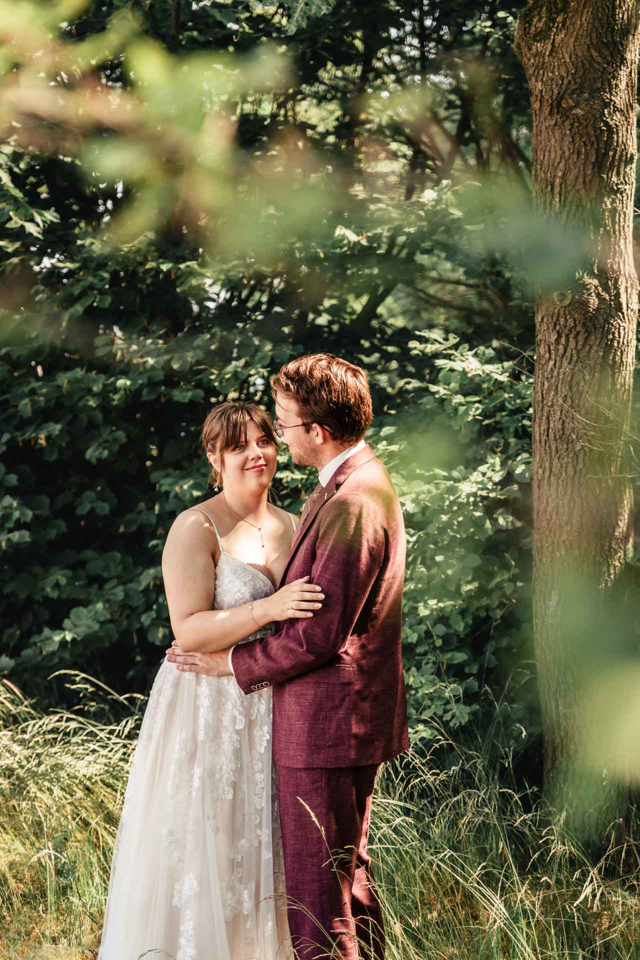 Fotoshoot met een Pas Getrouwd Koppel in Nederland