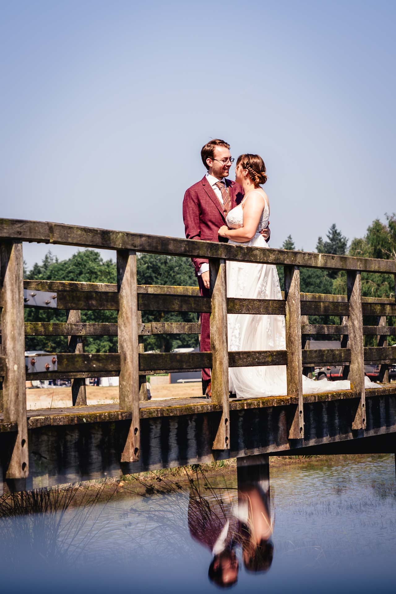 Fotoshoot met een Pas Getrouwd Koppel in Nederland