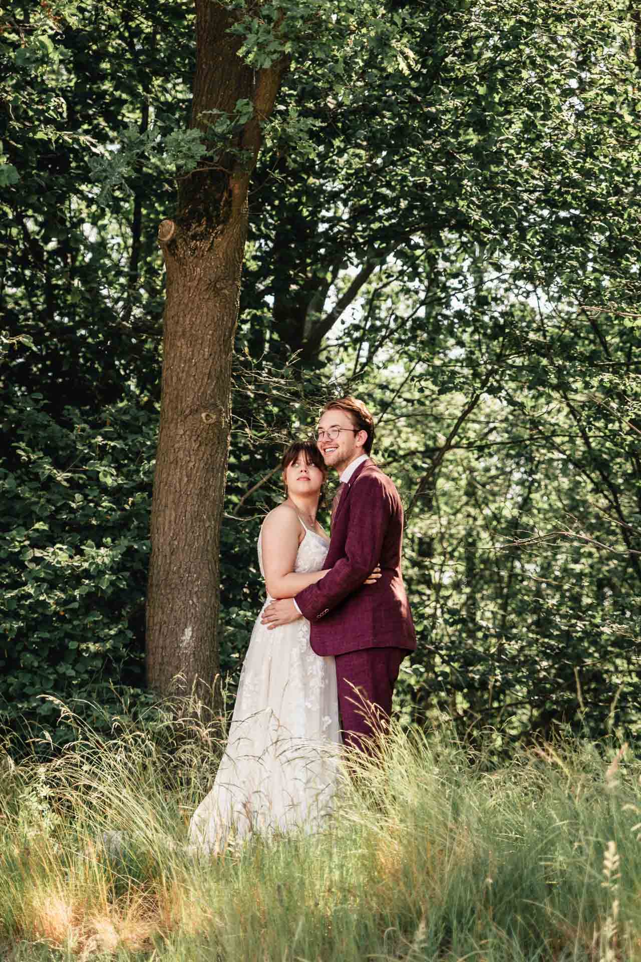 Fotoshoot met een Pas Getrouwd Koppel in Nederland