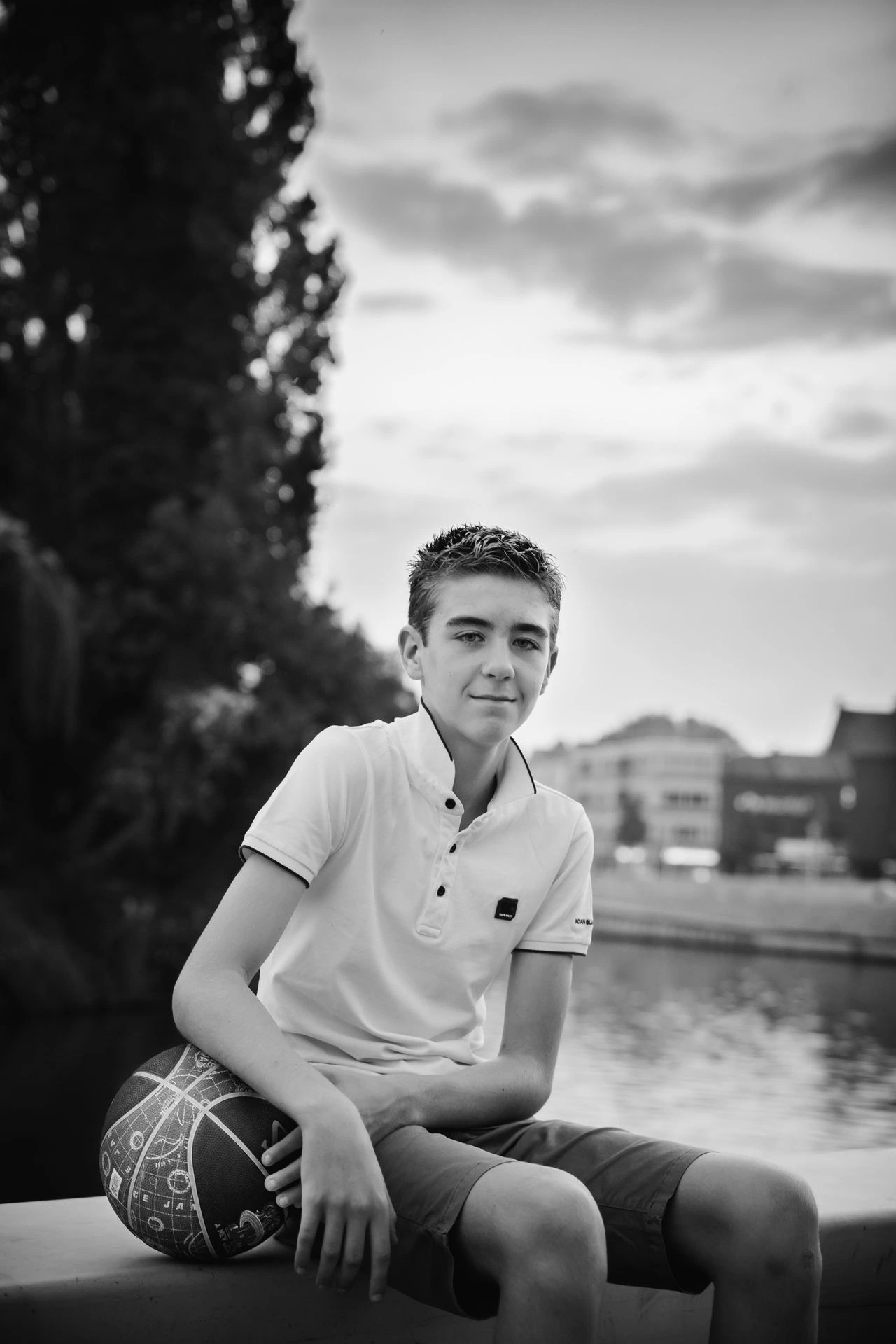 Fotoshoot langs de Leie aan oude site De Molens in Deinze.